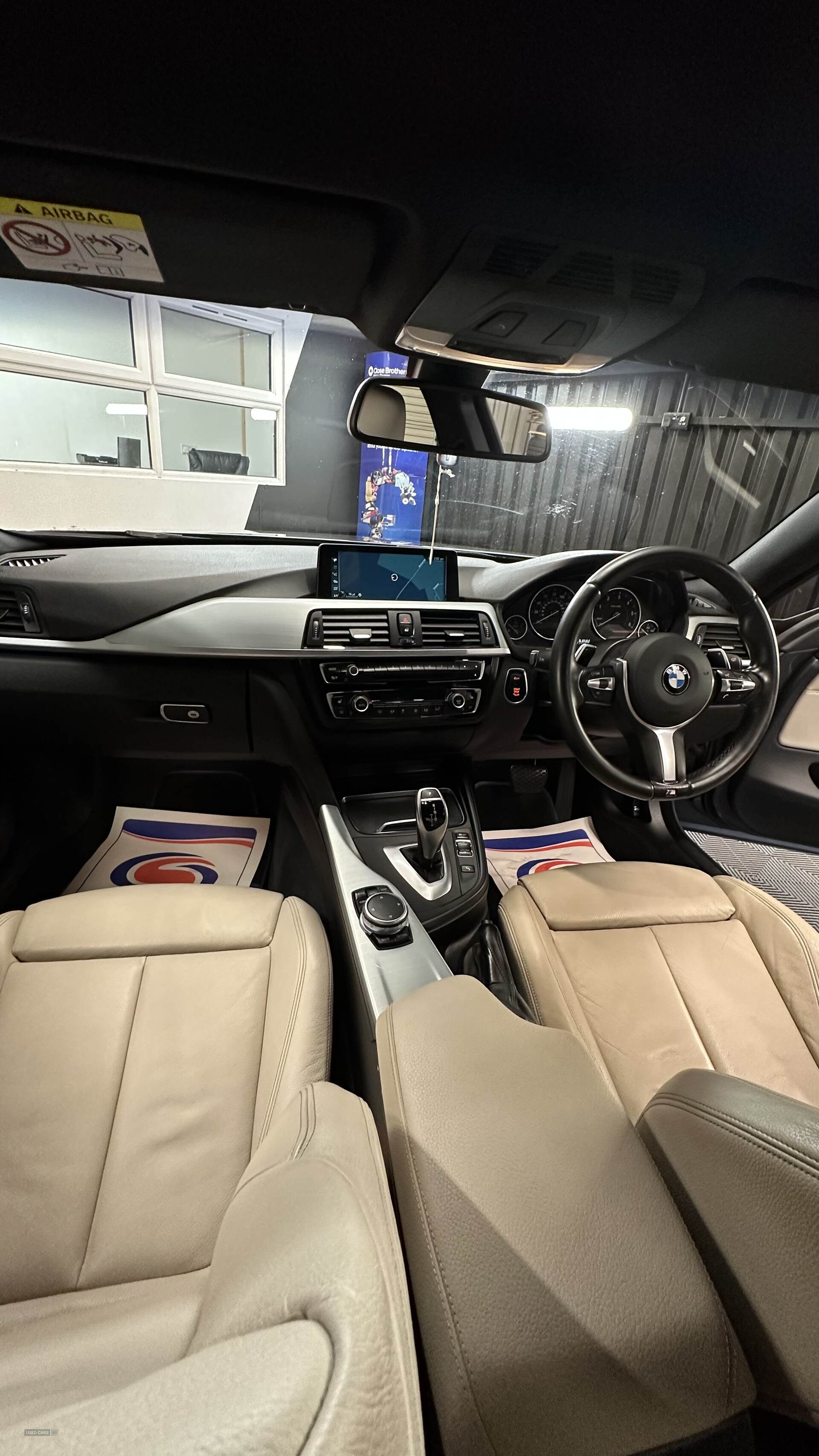 Car image 17