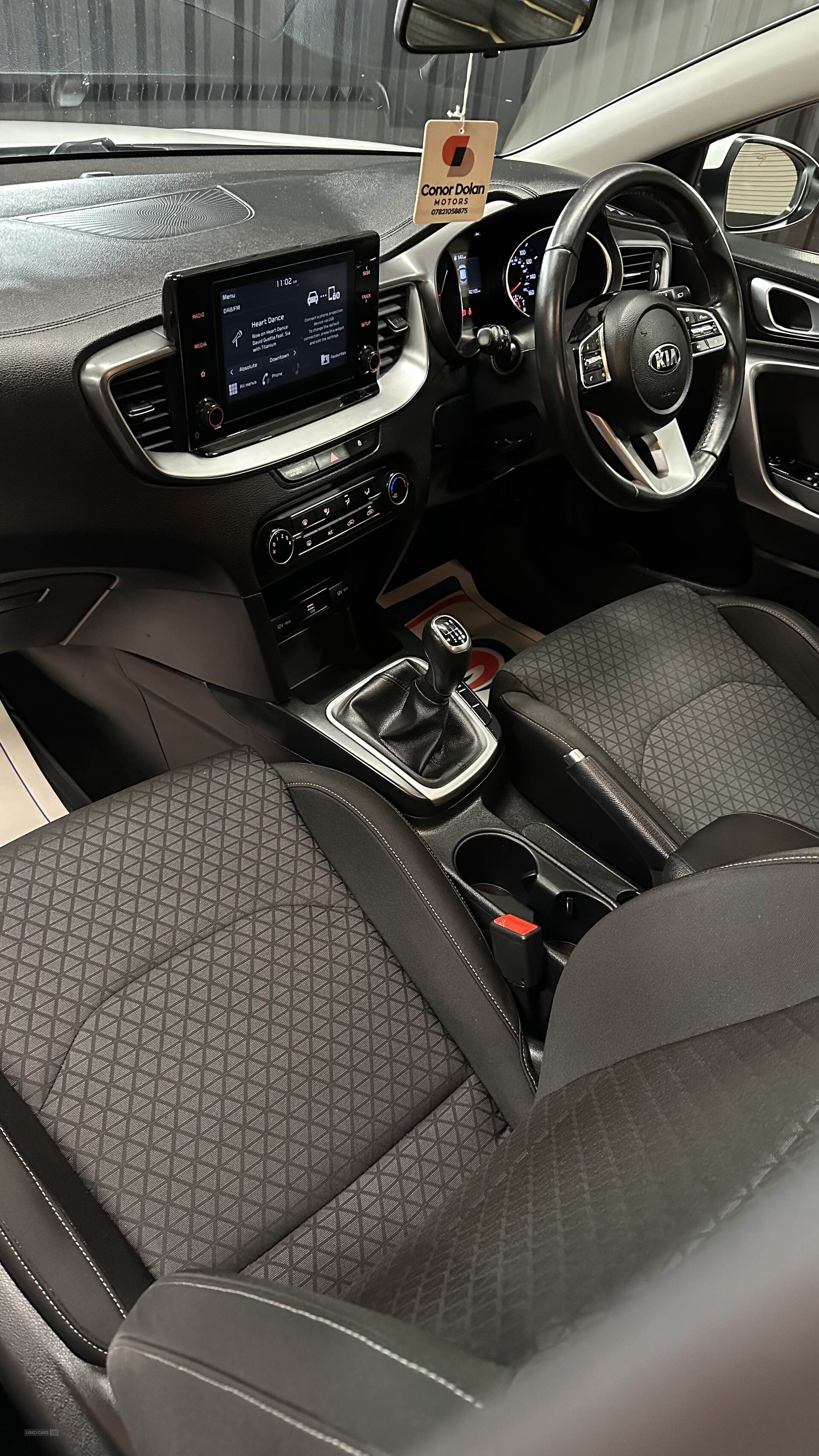 Car image 3
