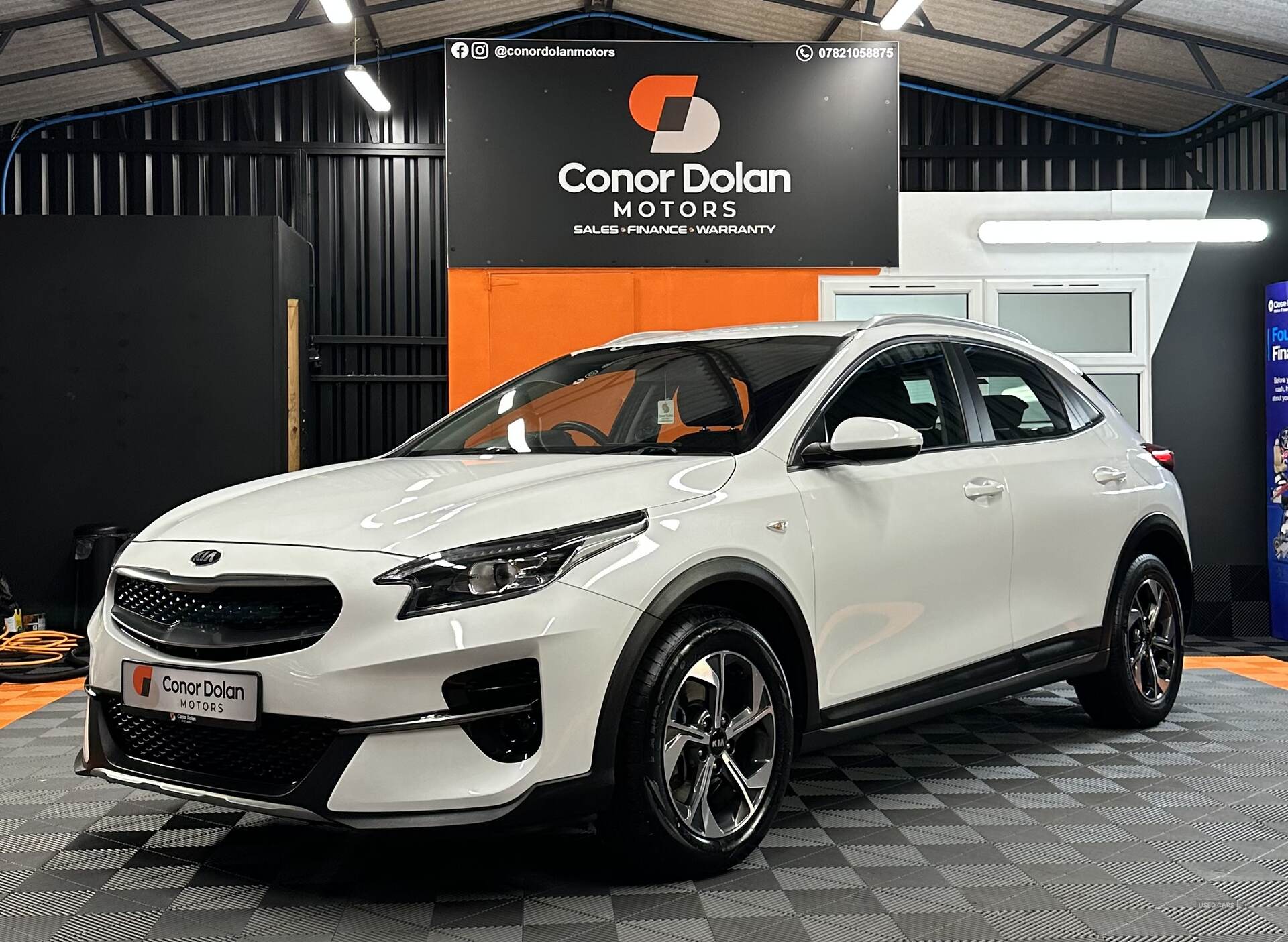 Car image 6