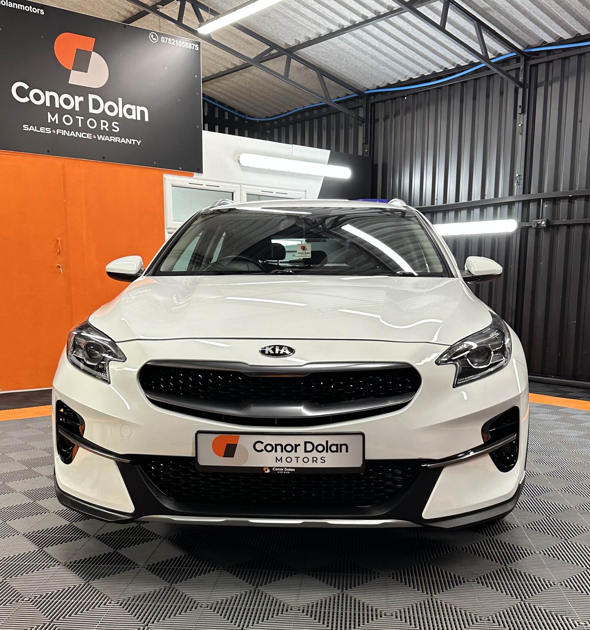 Car image 7