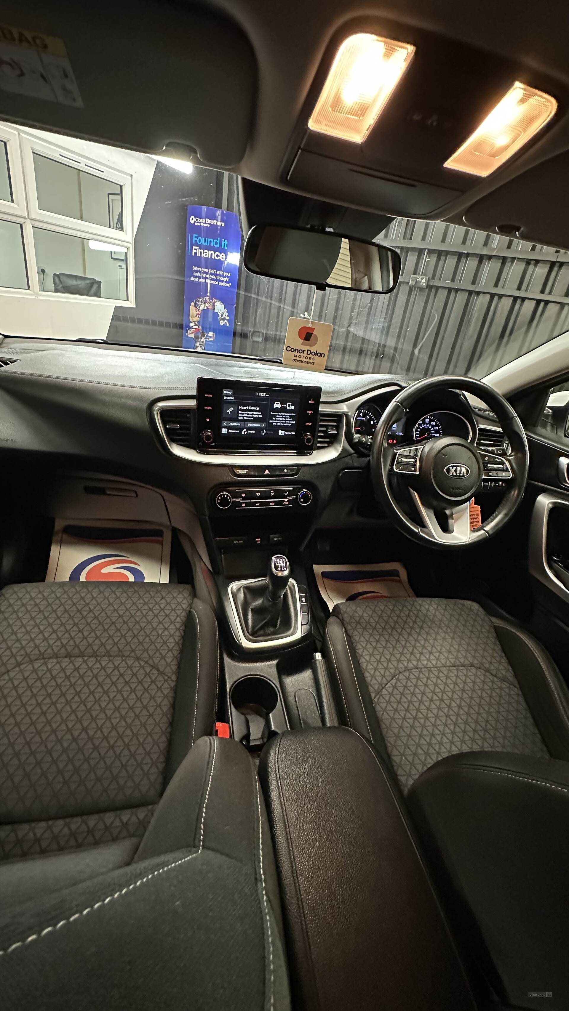 Car image 10