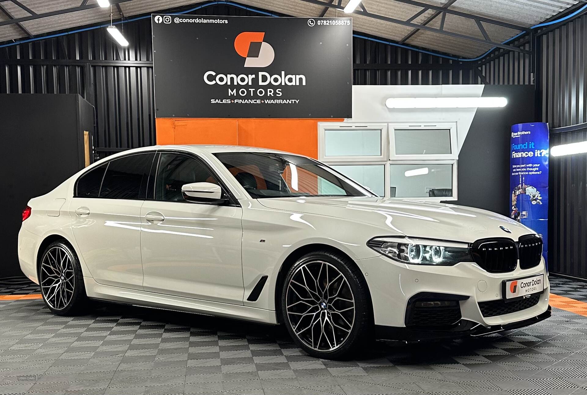 Car image 9