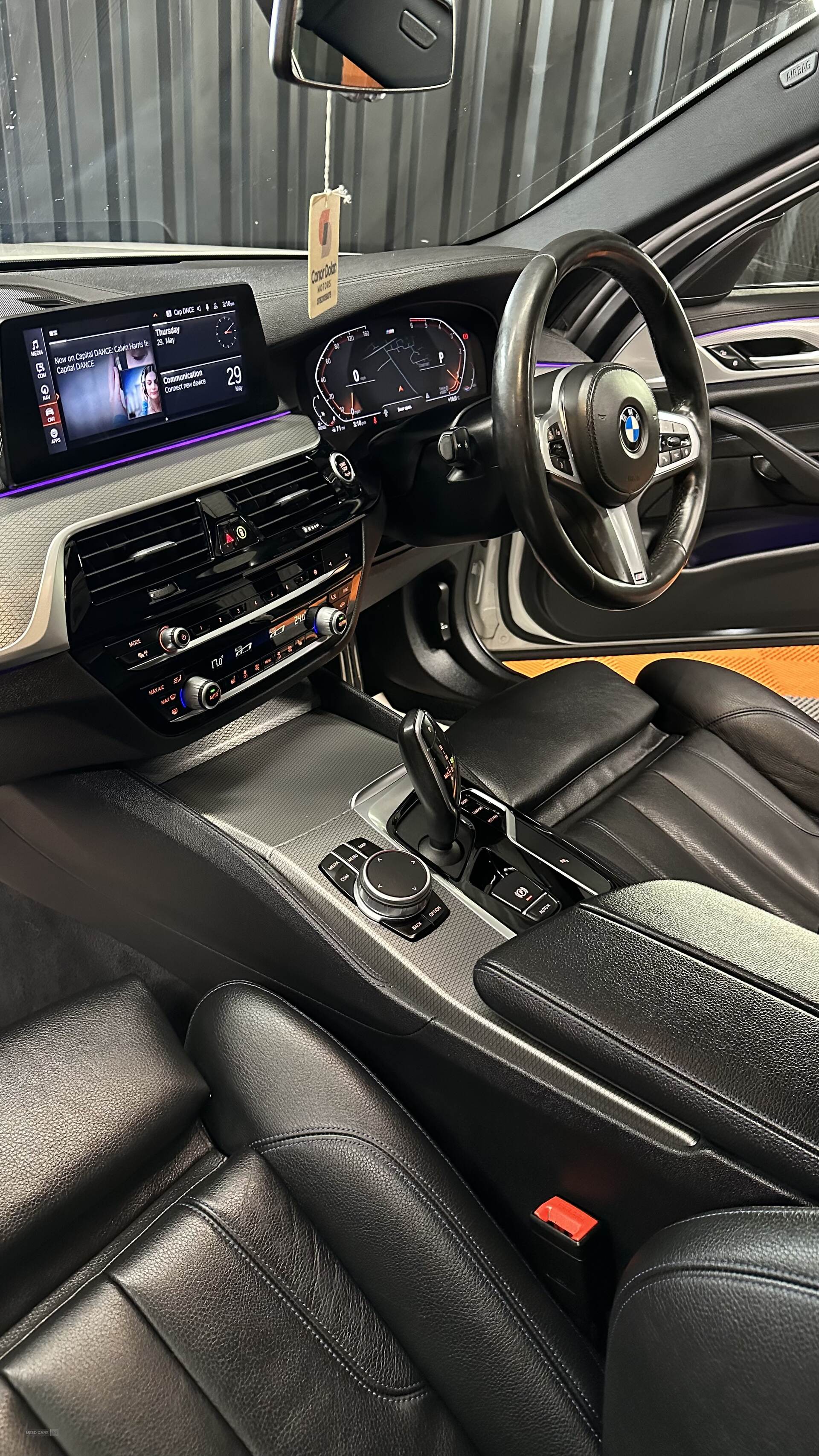 Car image 13