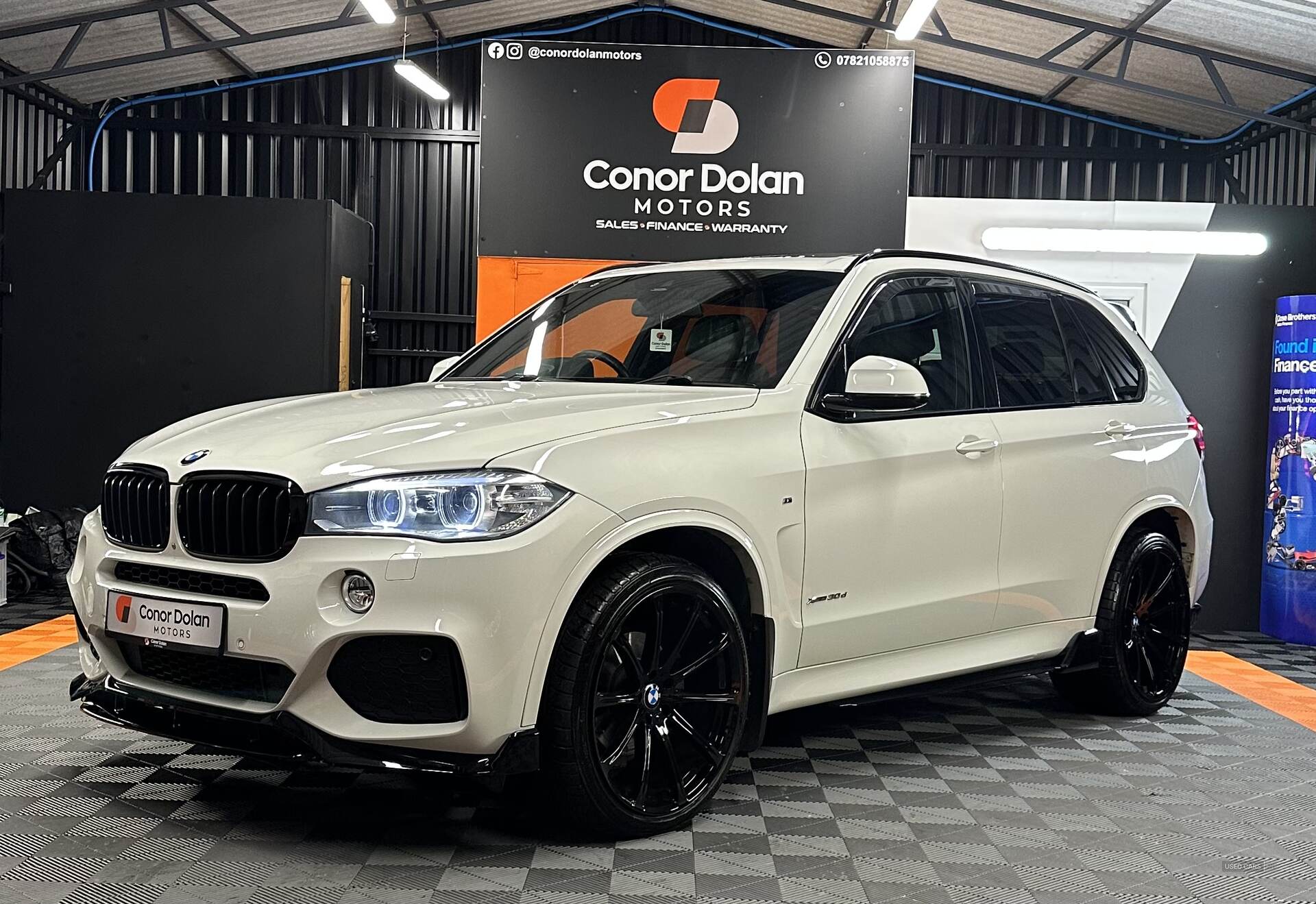 Car image 10