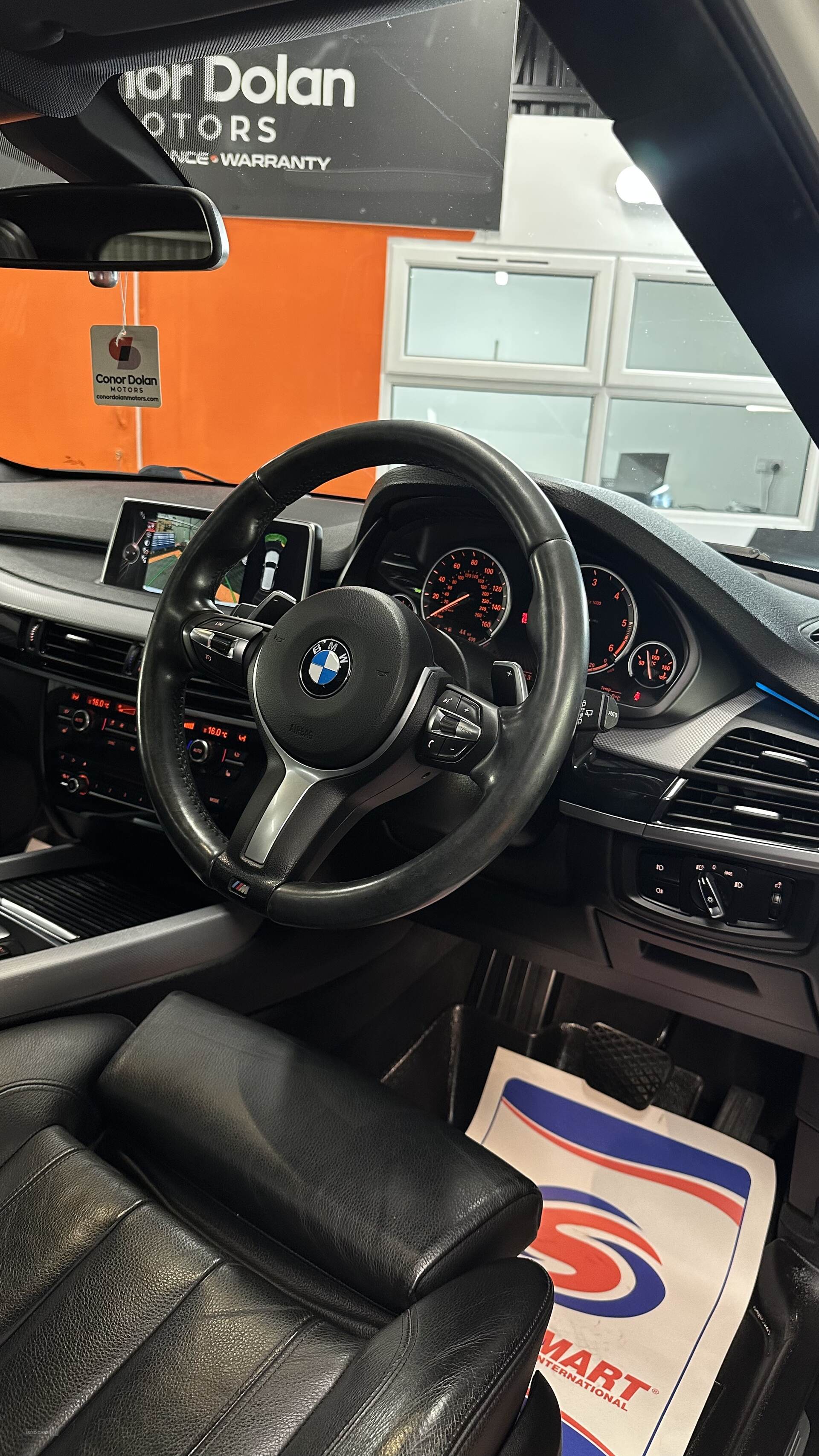 Car image 16