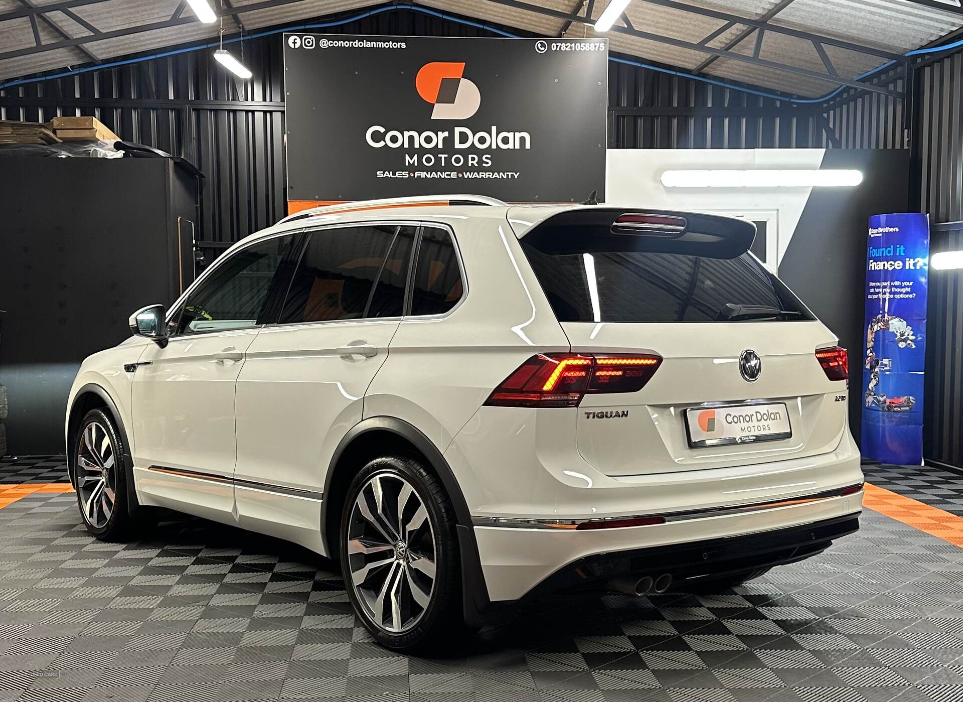 Car image 7