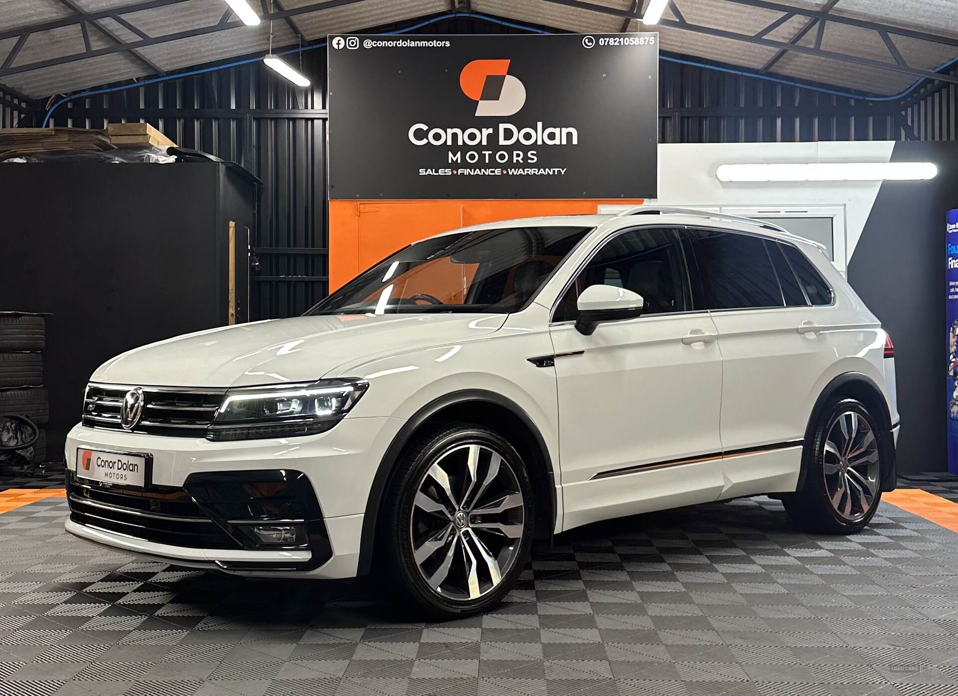 Car image 8