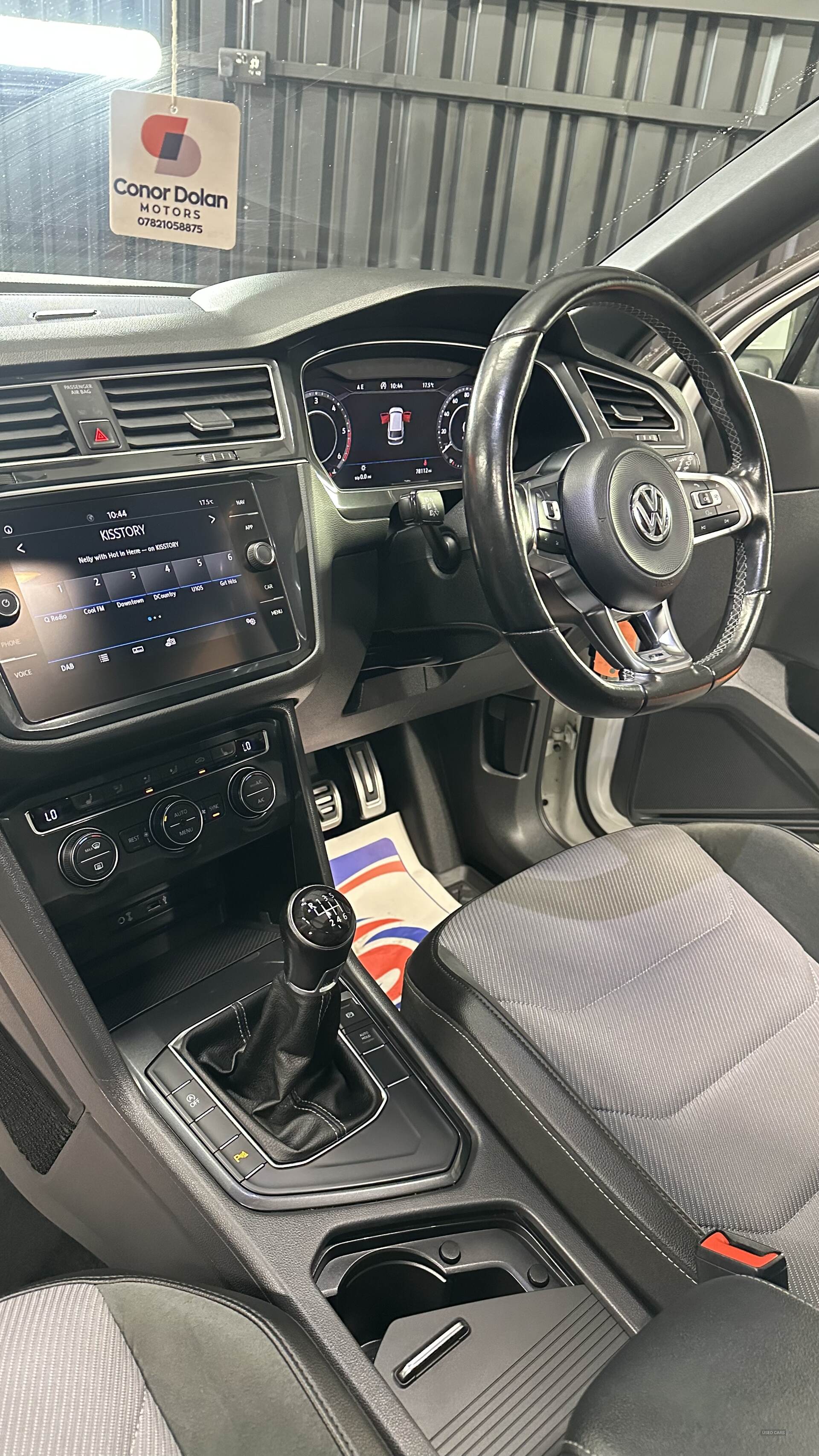 Car image 11